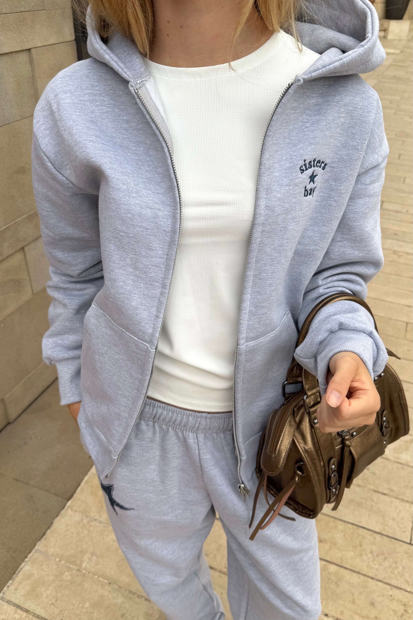 Ensemble STAR DOTS gris Sisters Bay avec veste zippée et jogging assortis