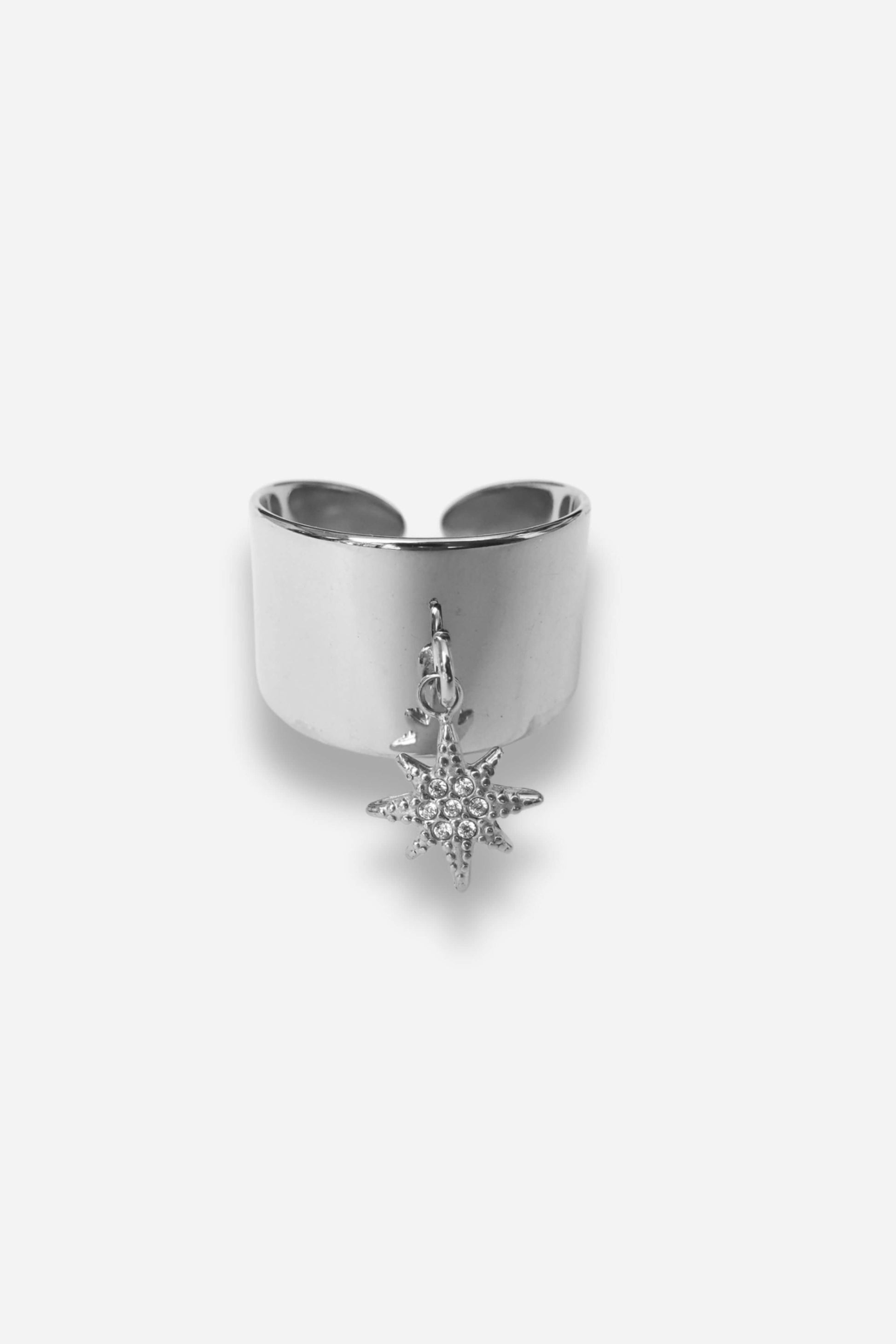 Bague argentée SPARKLING avec breloque étoile à strass – acier inoxydable – SISTERS BAY