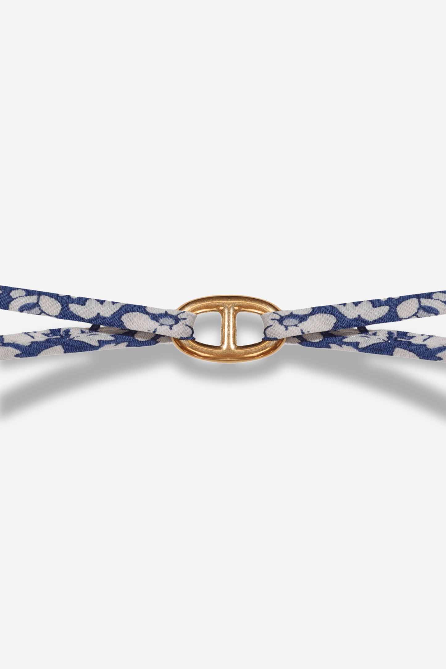 Bracelet Liberty bleu foncé Sisters Bay avec maillon doré en acier inoxydable, fait main, ajustable, parfait pour l’été et la rentrée.