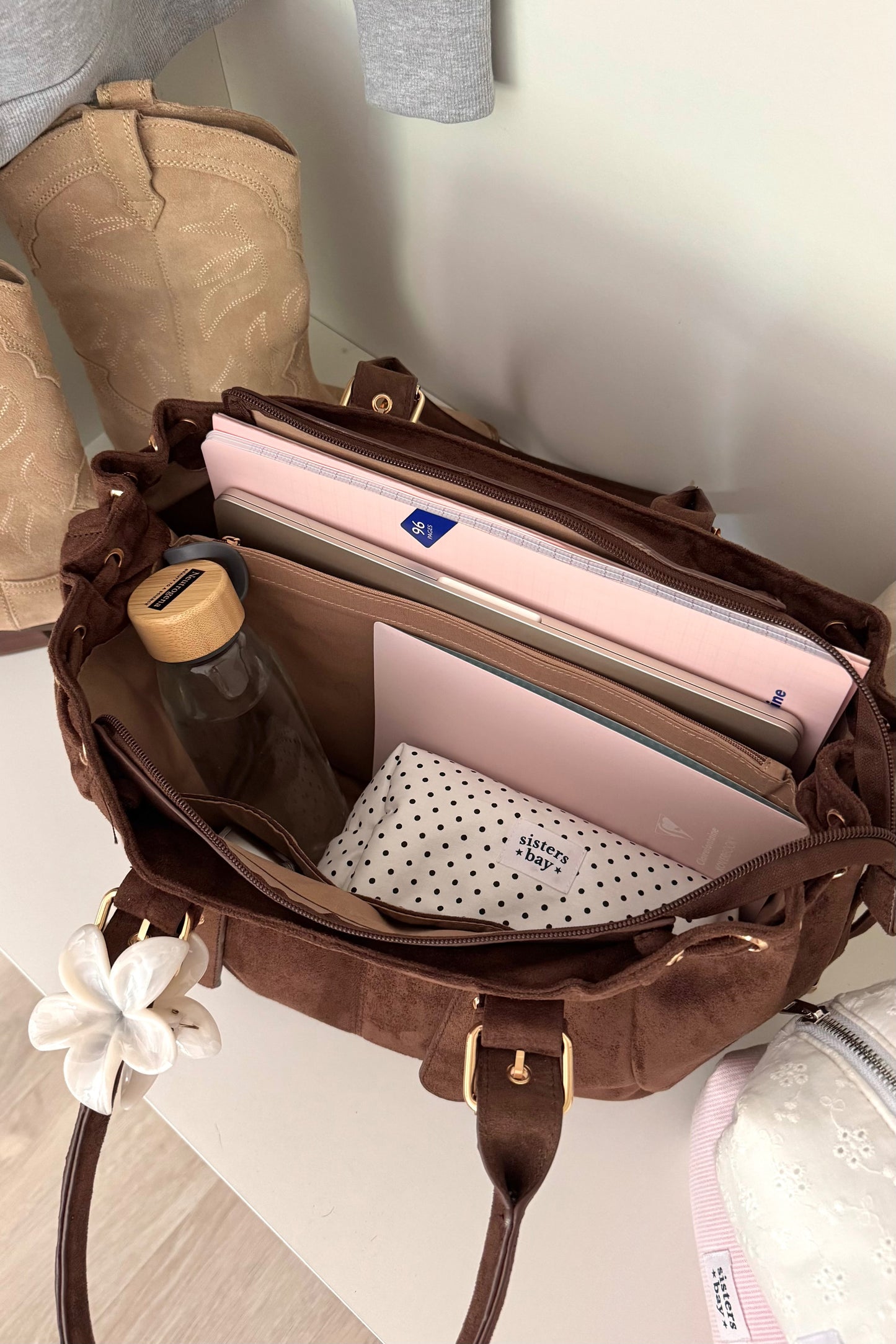 SAC EAST SIDE SISTERS BAY POUR LES COURS CHOCOLAT MARRON SUEDE INTERIEUR