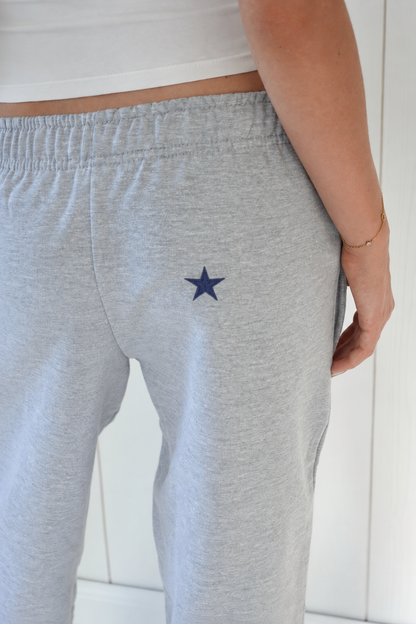 jogging sister sisters bay gris brodé navy dans notre atelier detail